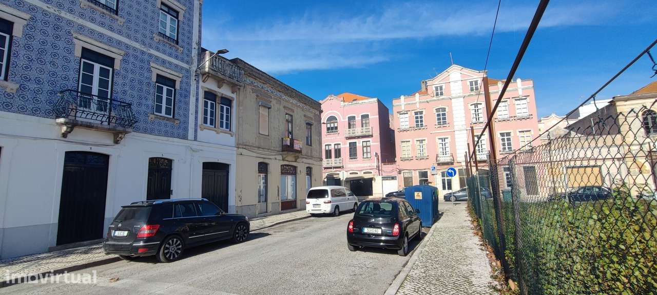 Prédio para Renovação Geral - Centro da Cidade - Rua Fernandes Tomás-8