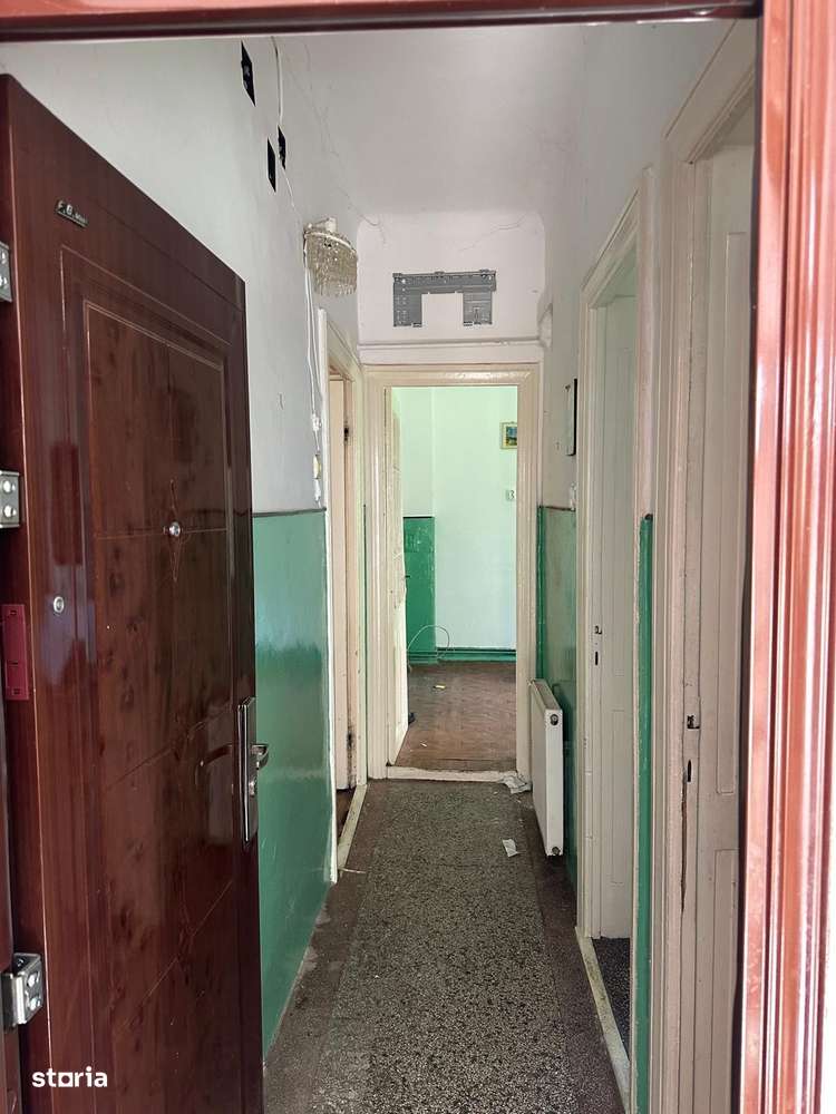 Vila 7 camere zona Dacia - Piata Spaniei - Imagine principală: 5/8