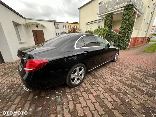 Mercedes-Benz Klasa E 220 d 4-Matic Business Edition 9G-TRONIC - 8