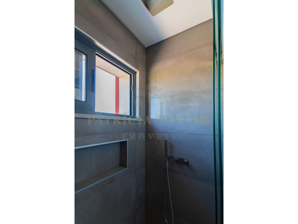 Moradia T3 a venda em Tires-46