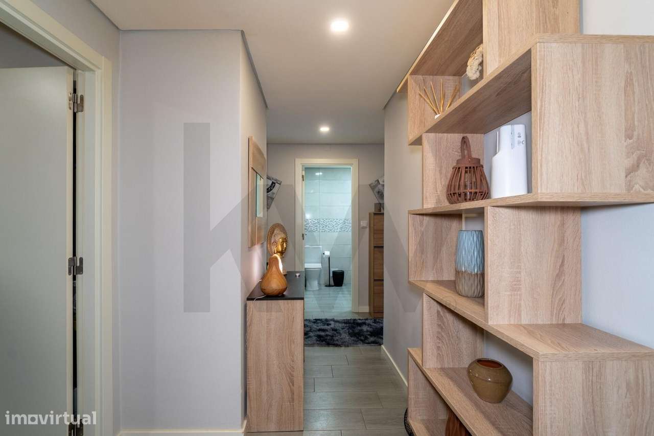 Apartamento T2 na Rua Dr. José Afonso, Quelfes - Conforto, Remodelado-13