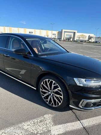 Audi A8 - 4