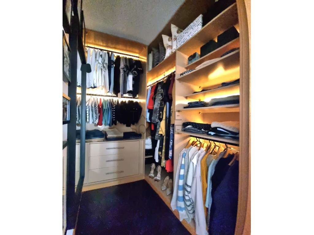 Apartamento T3 em Leiria, em muito bom estado de conservação.-1