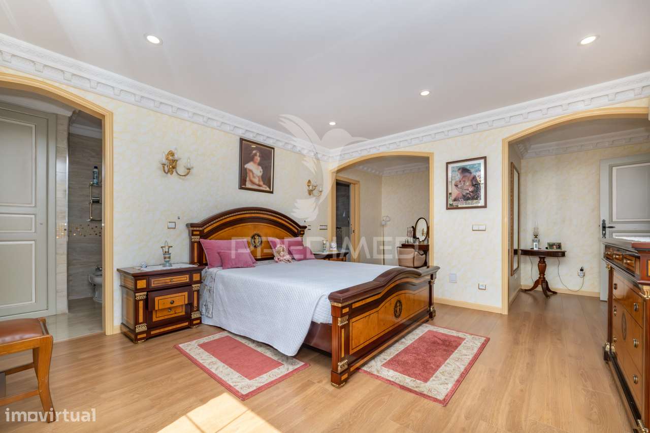 Moradia Individual T5 com Elevador e Terreno – Merelim S. Paio, Braga - Grande imagem: 3/36