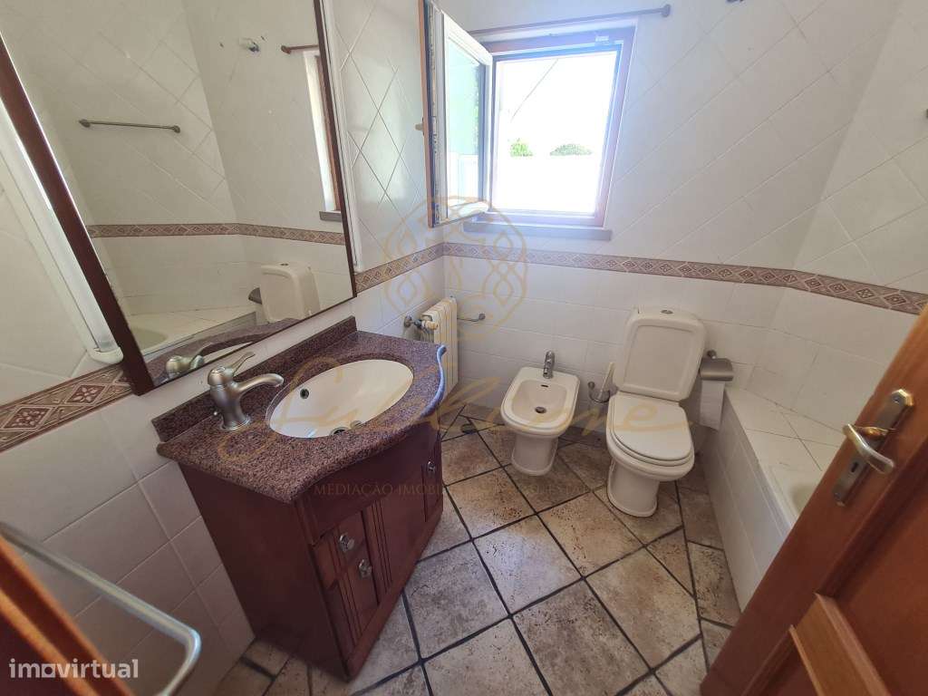 Moradia isolada V3+2 situada em Caixas, Sesimbra com Piscina-25