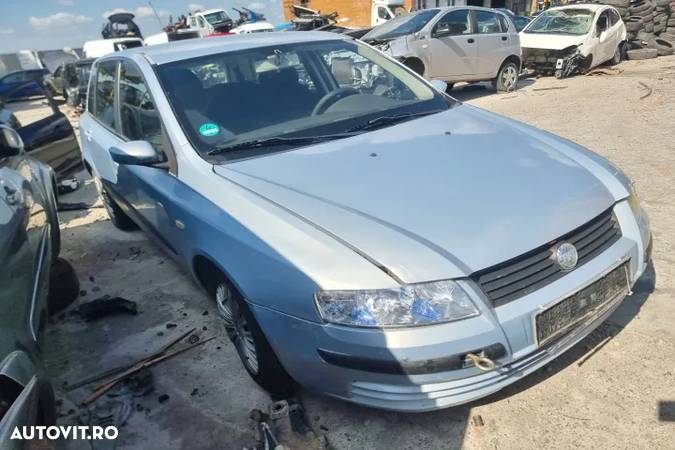 oglinda stanga dreapta far stop prag praguri planetara ECU etrier calaret fuzeta brat Fiat Stilo motor 1.6 benzina dezmembrez - 2