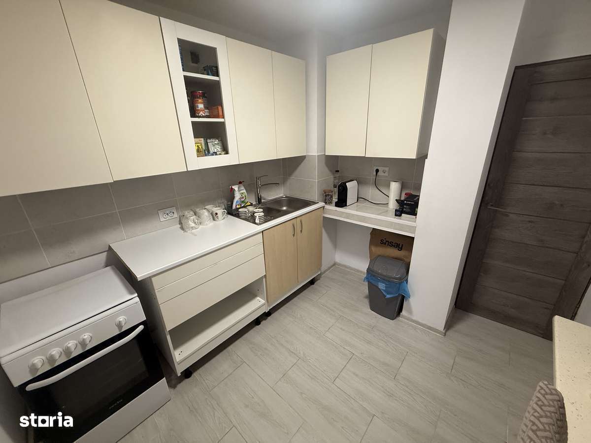Apartament cu 4 camere, spațios și cu facilități - Imagine principală: 5/19
