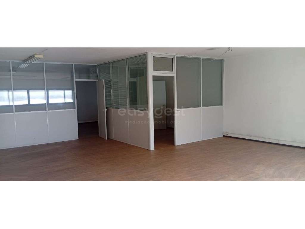 Escritório com 105 m2 no centro de Leiria, Centro Comercial D. Dinis - Grande imagem: 4/10