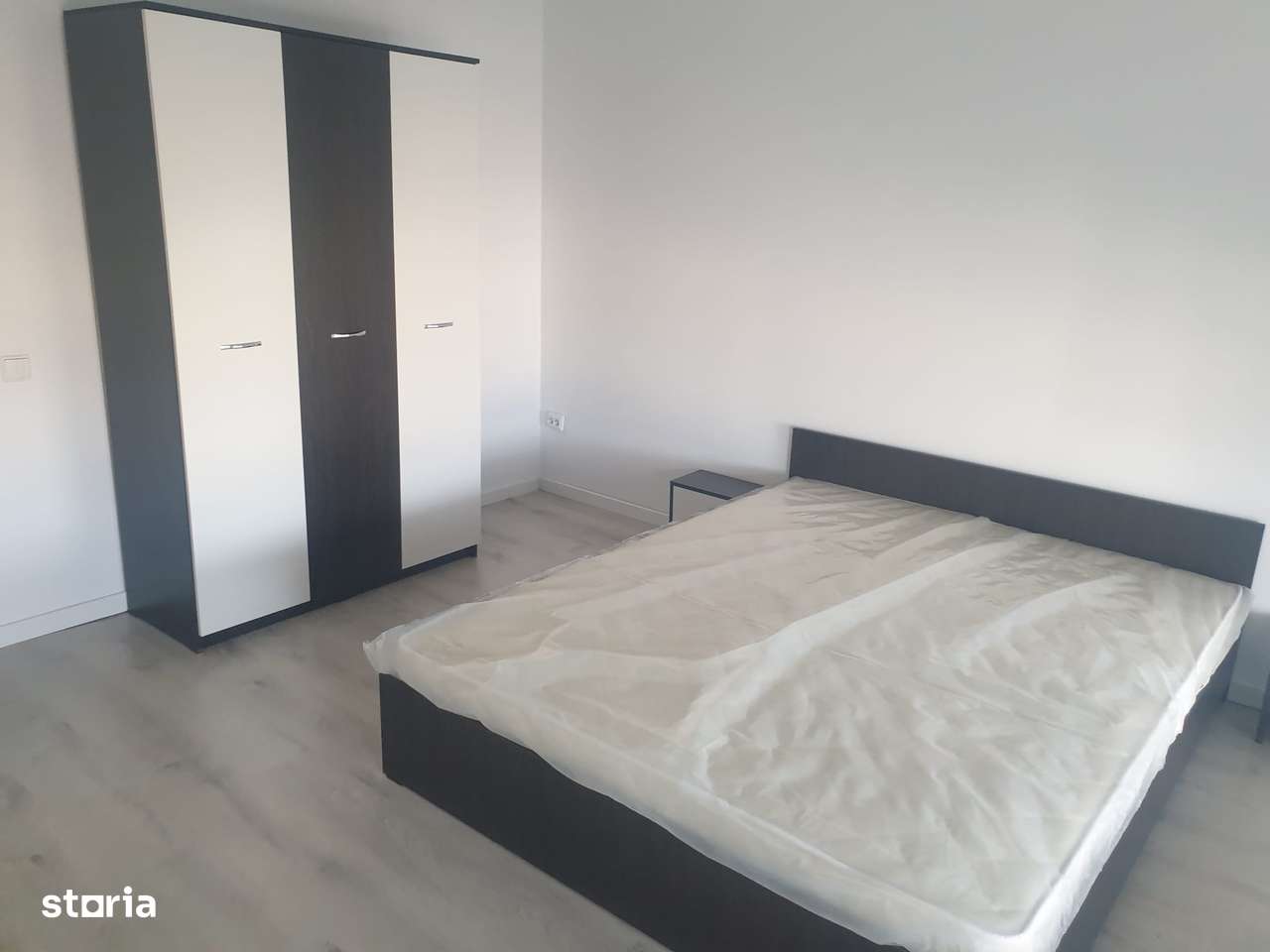 APARTAMENTE 3 CAMERE DE VÂNZARE – OTOPENI /ZONA LINISTITA-3