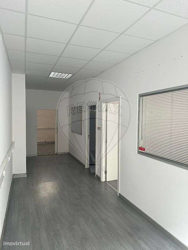 Outros - Comercial  para arrendamento - Grande imagem: 2/11