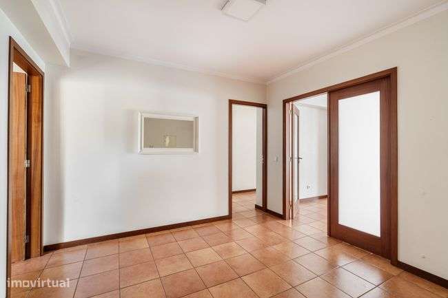 Apartamento T3 no Coração de Vila Verde-9