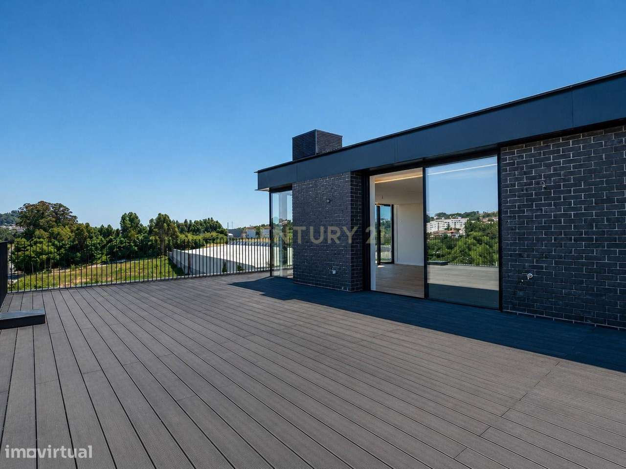 Apartamento T3 Novo com Rooftop de 75m² e Vistas Panorâmicas – Fânzere-34