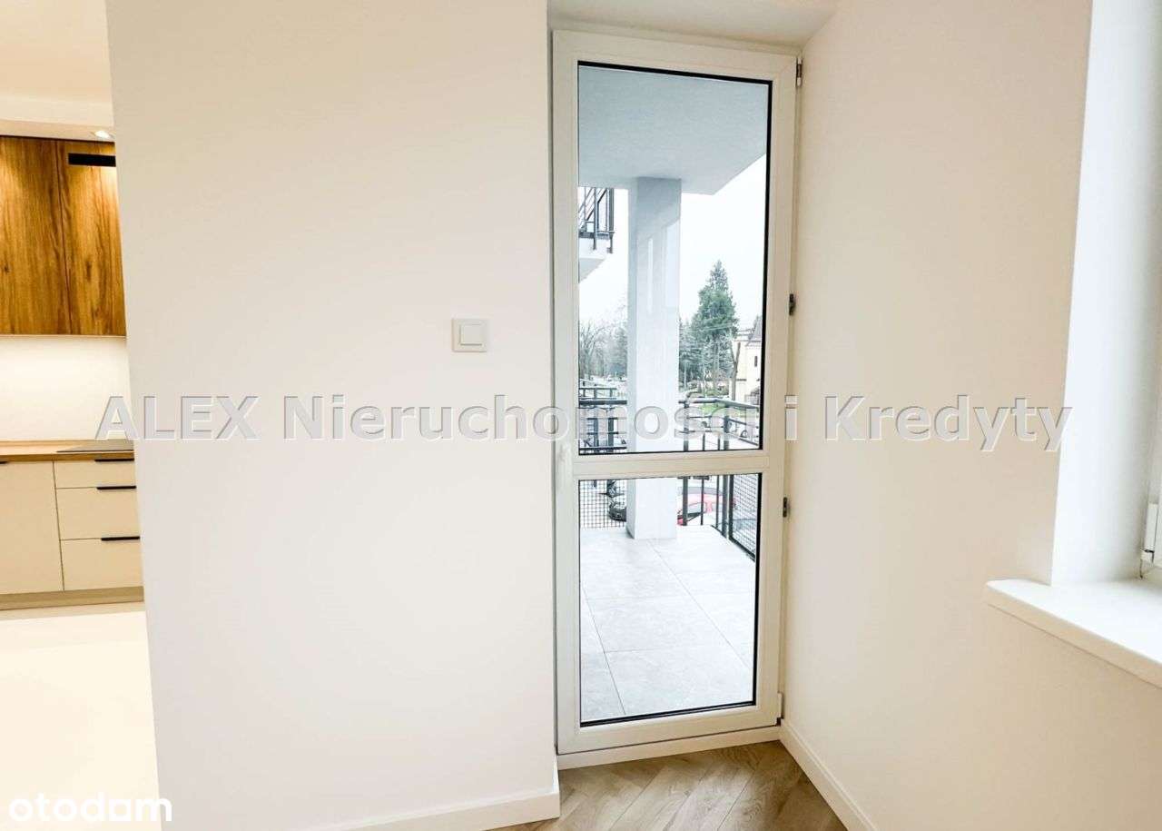 Przepiękne , jasne mieszkanie na pierwszym piętrze-6