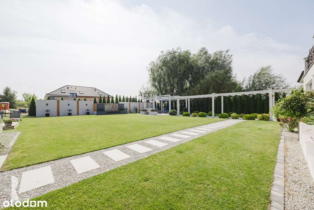 Wyjątkowa posiadłość w Lusówku, blisko jeziora-13