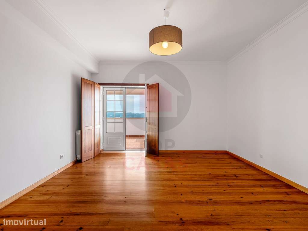 Moradia com Carácter e Encanto com Vista para a Lagoa de Óbidos-36