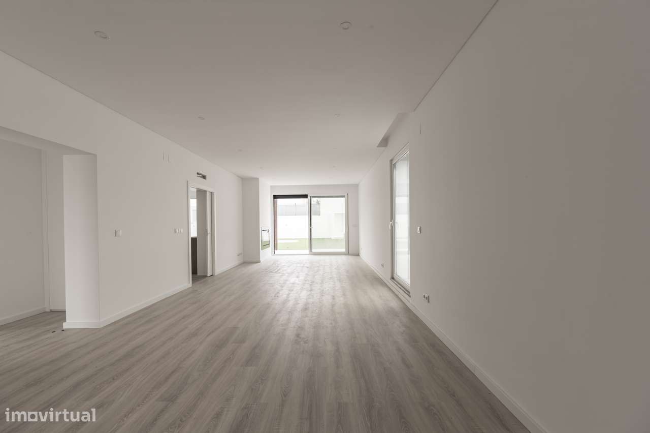 Moradia independente T4+1 nova c/piscina a 20 minutos Lisboa-18