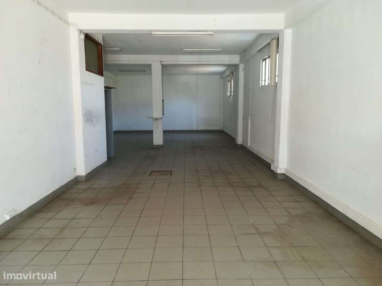 Loja terrea c/ 130m2 + Garagem fechada c/18m2 - Grande imagem: 3/5