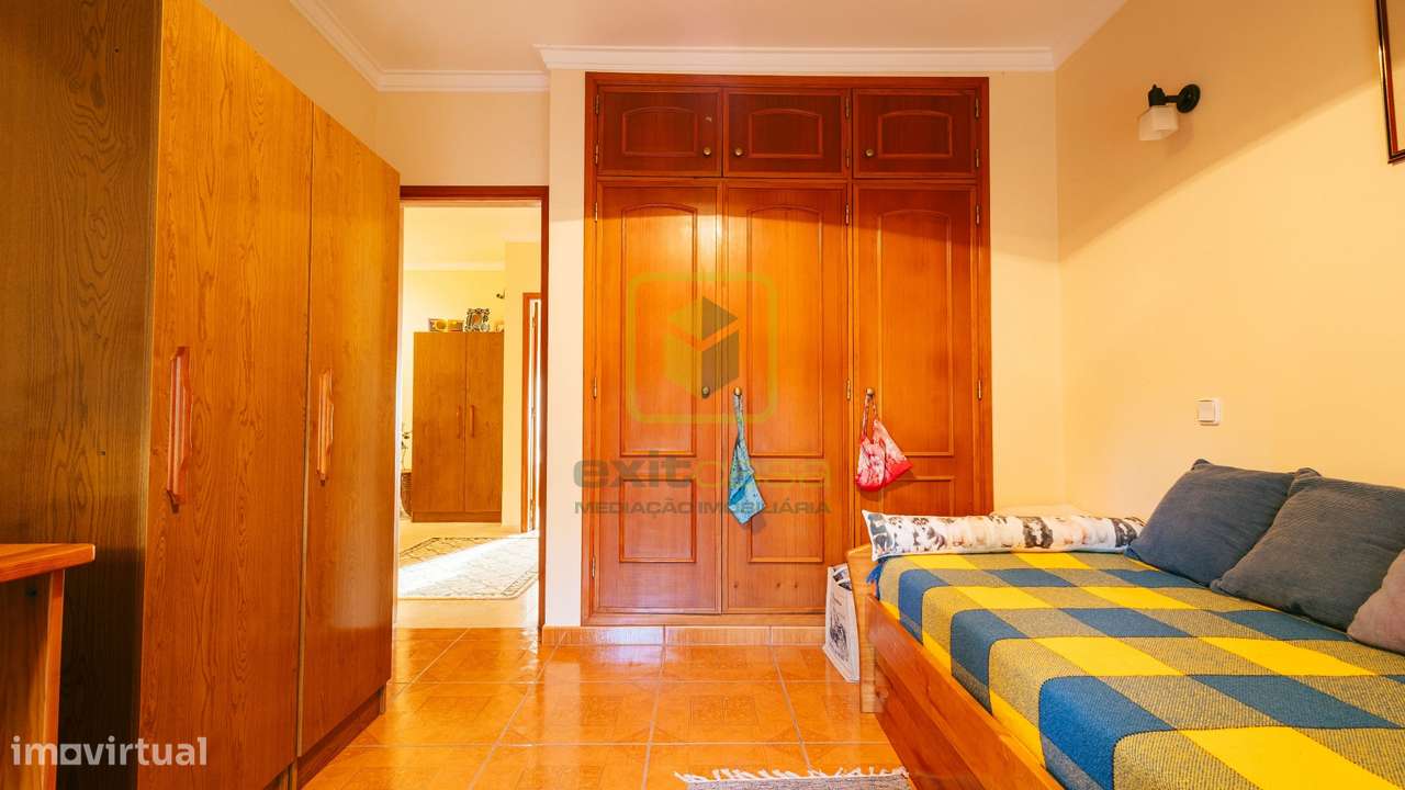 Moradia T3 Geminada-17