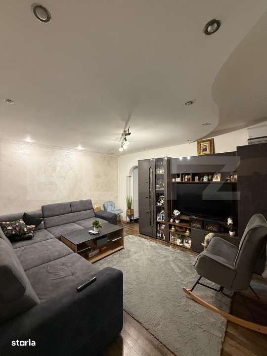 Apartament cu 3 camere, etajul 1, zona-Comuna din Paris - Imagine principală: 2/7