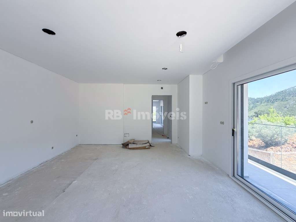 Moradia Nova T3, Vista Rio - Urbanização Martinela, Ferreira do Zêzere-15