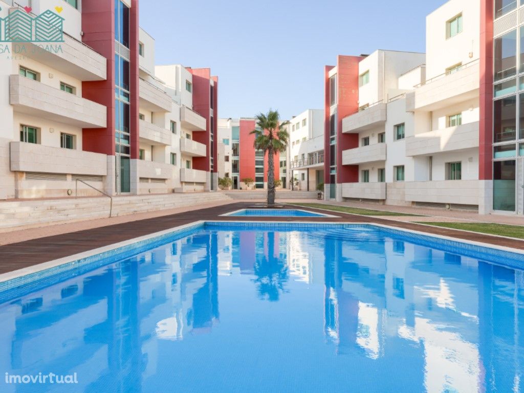 Apartamento T3 com Piscina na Praia C...