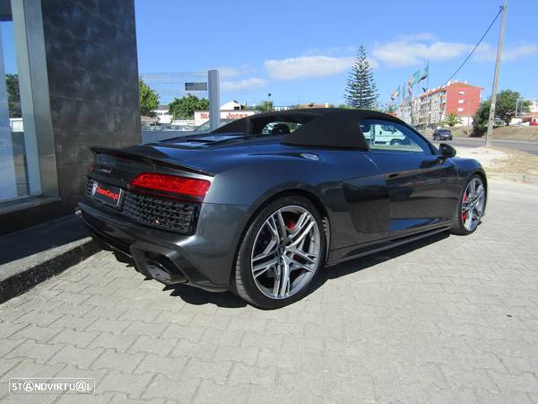 Audi R8 Spyder 5.2 FSi V10 S tronic Plus - 9