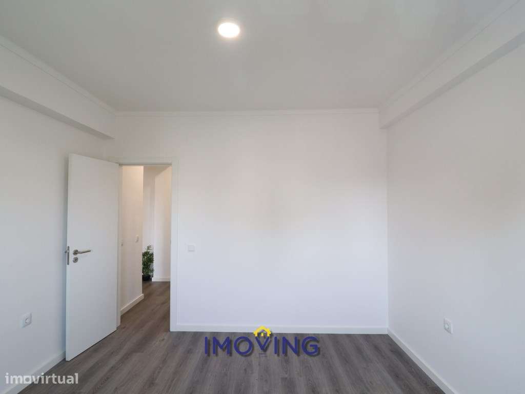 Apartamento T2, Remodelado, na Verderena, Barreiro-23