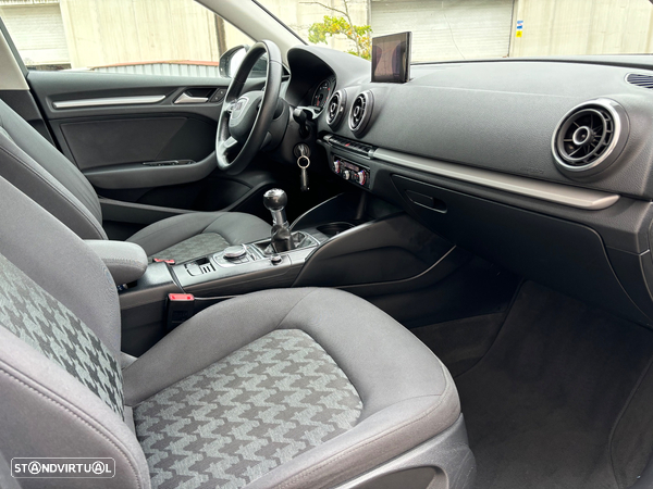 Audi A3 Sportback 1.6 TDI Attraction - 20