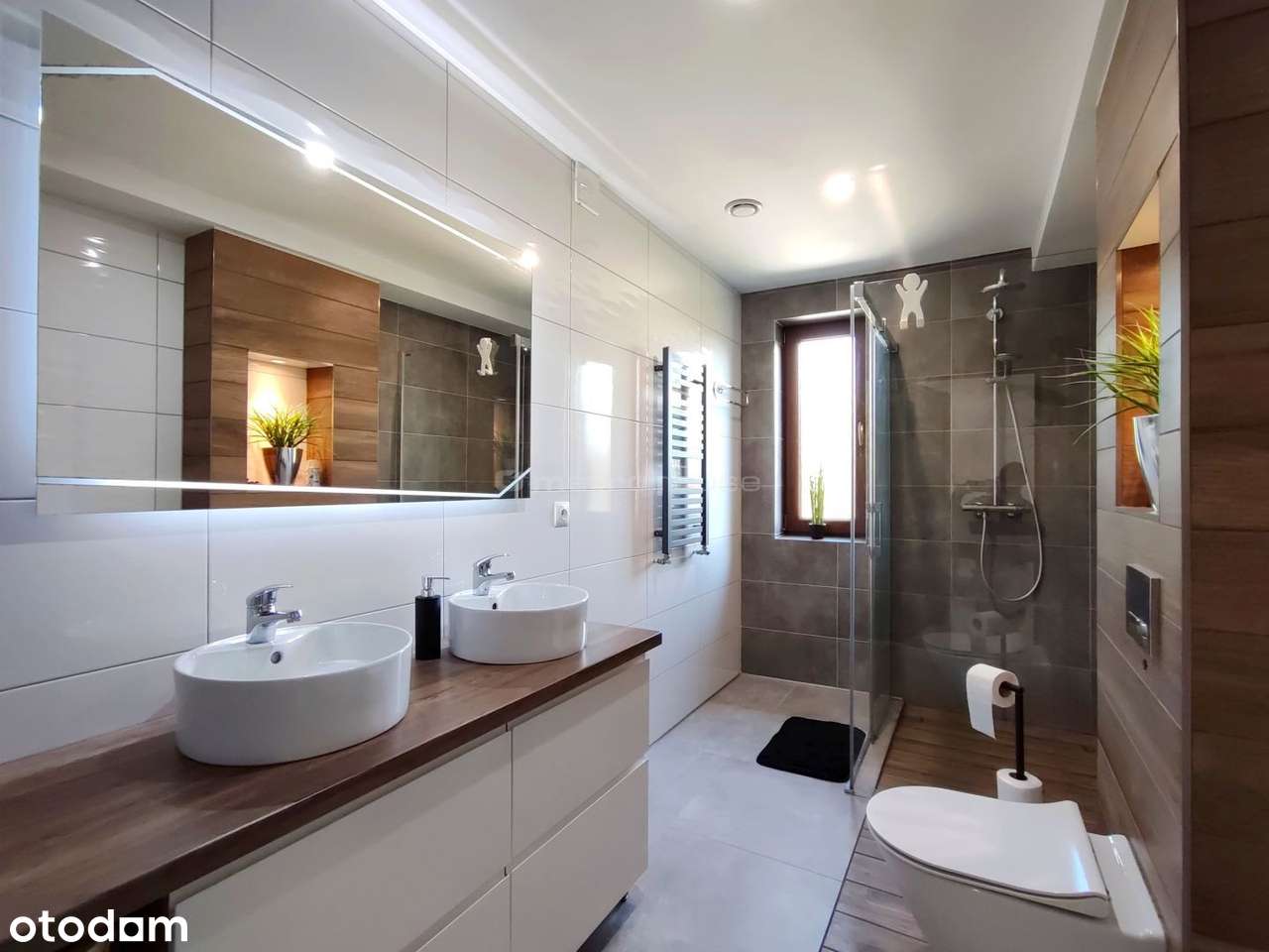 Komfortowy dom dla rodziny z fotowoltaiką!-11