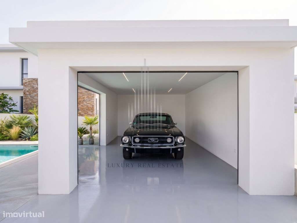 Moradia T4 de Luxo com Piscina Privativa e Jardim | Mafra-9