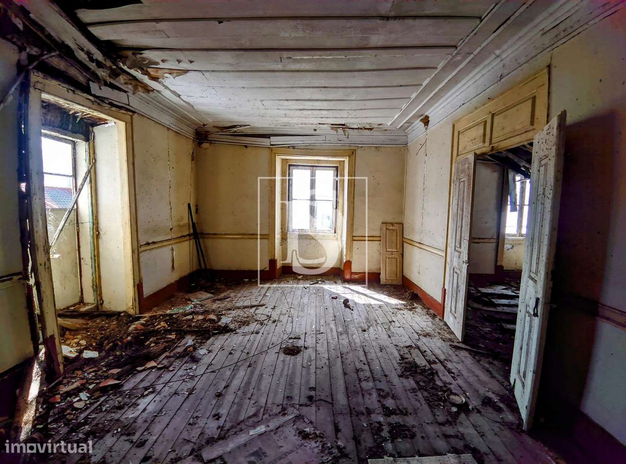Moradia para Restaurar T4 Venda em São Miguel do Rio Torto e Rossio ao - Grande imagem: 5/11