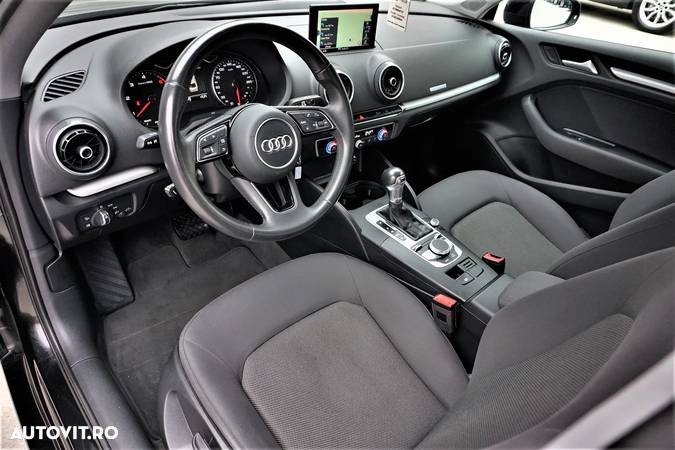 Audi A3 1.6 30 TDI S tronic Sport - 12