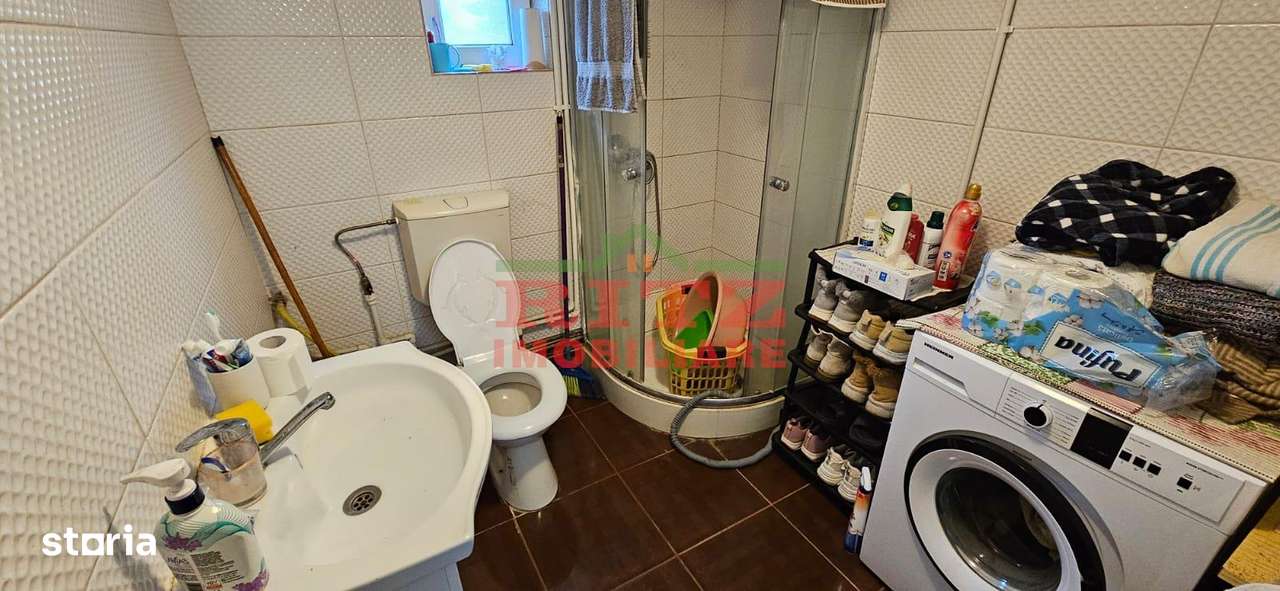 CASA  DE  VANZARE  P+1 E-7