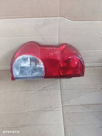 LAMPA LEWA TYLNA NISSAN NV200 NV-200 09-17r - 1