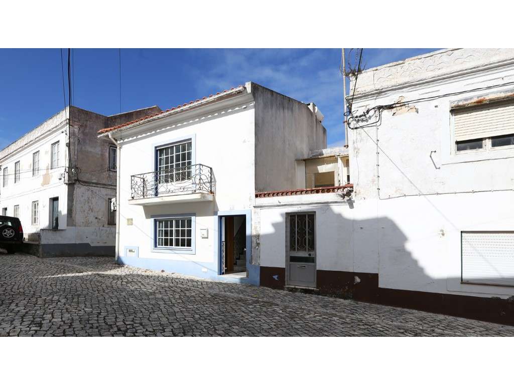 Prédio para Habitação no Centro do Sítio da Nazaré Excelente Oportu...-14