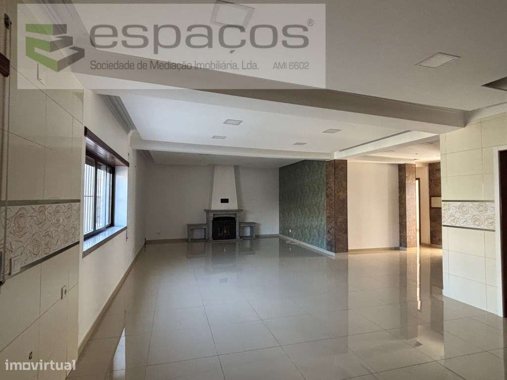 Moradia - Grande imagem: 3/24