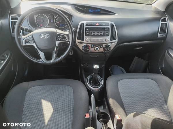 Hyundai i20 1.2 Intro Edition - 15