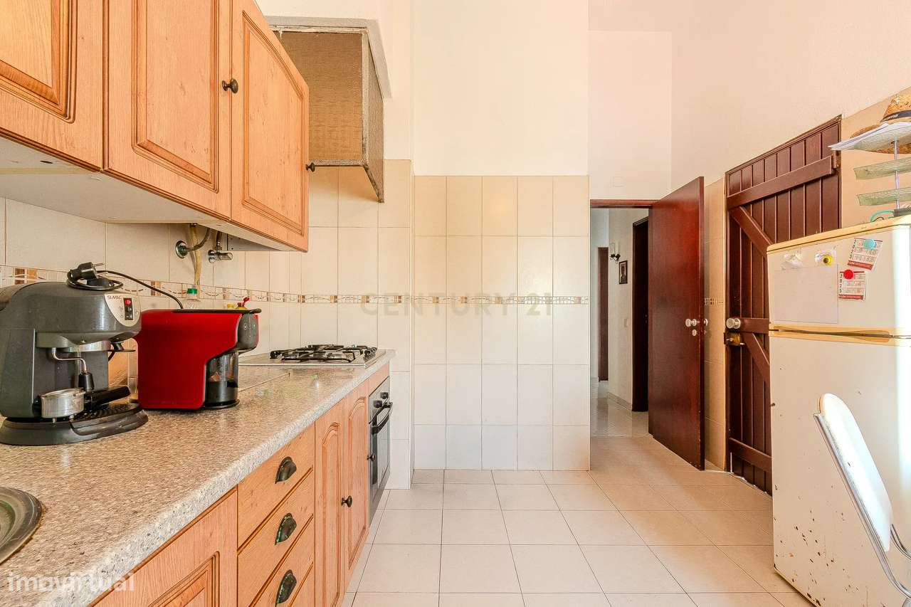 Apartamento T2 BEM LOCALIZADO - Grande imagem: 5/23