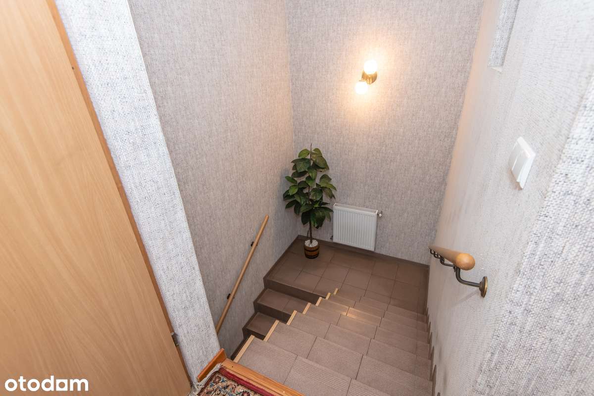 Bliźniak w samym Centrum Komornik-7