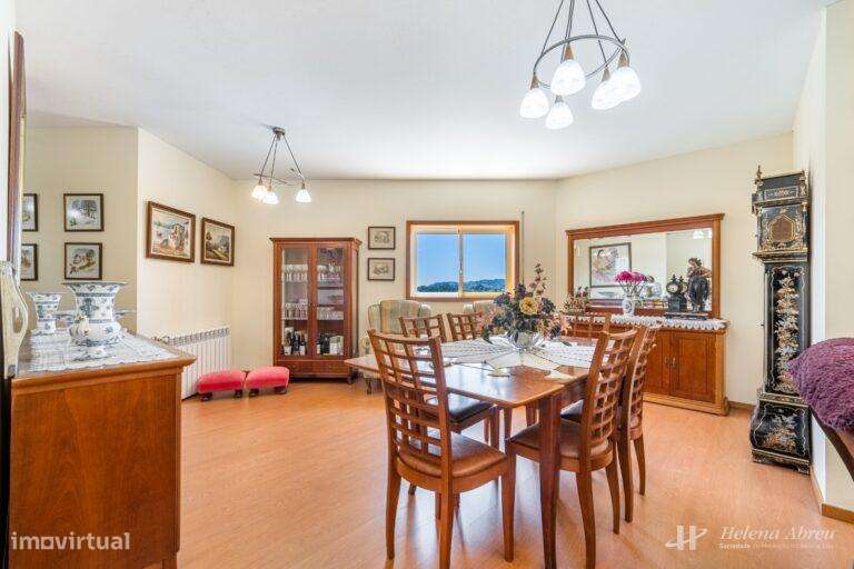 Apartamento T4 Recuado Centro de Felgueiras-5