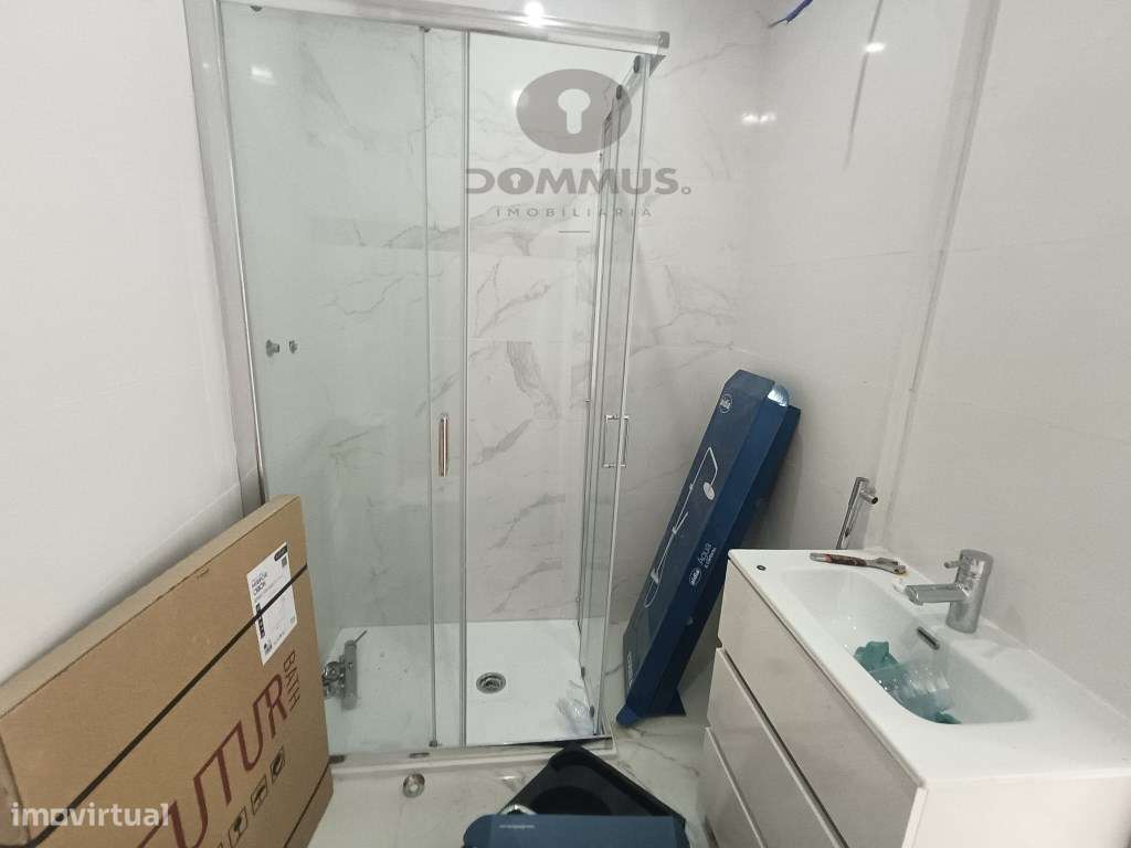 Apartamento T2 Totalmente Remodelado no Cacém-12