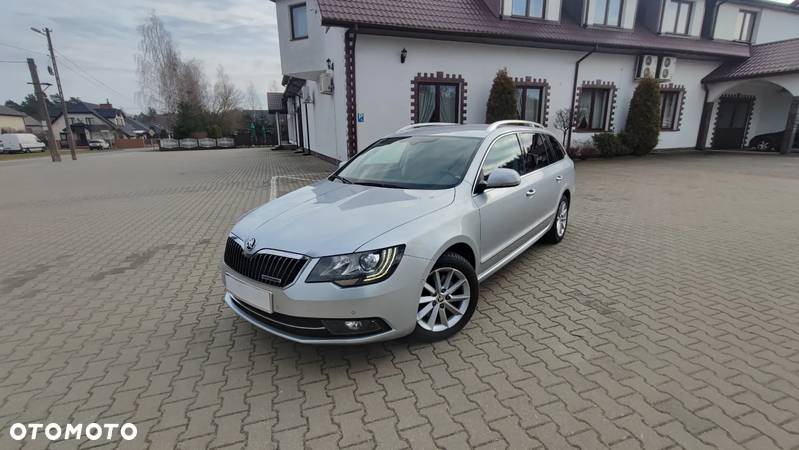 Skoda Superb 1.6 TDI GreenLine - 25