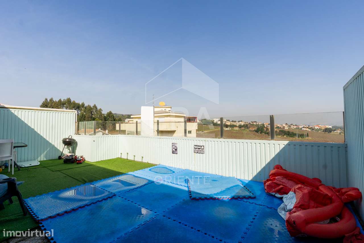 T2 com terraço e garagem em Vilar de Andorinho-22