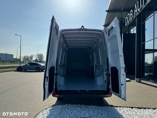 Mercedes-Benz Sprinter 317 - 6