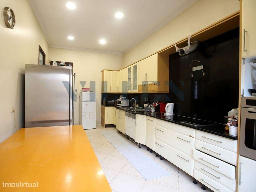 Moradia T7 próximo ao estádio do Dragão no Porto - Grande imagem: 2/23