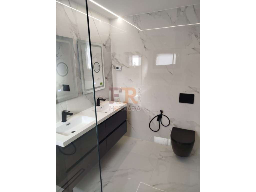 Moradia Térrea T3+1 com Piscina Fernão Ferro-7