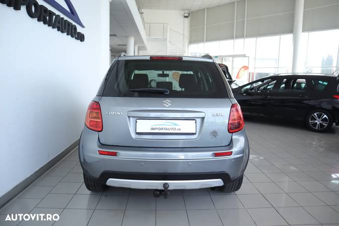 Suzuki SX4 2.0 DDiS 4x2 Style - 12