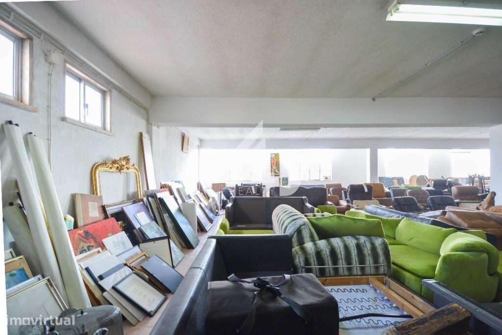 INVESTIMENTO - PRÉDIO EM ODIVELAS - VALE GRANDE - PONTINHA-11