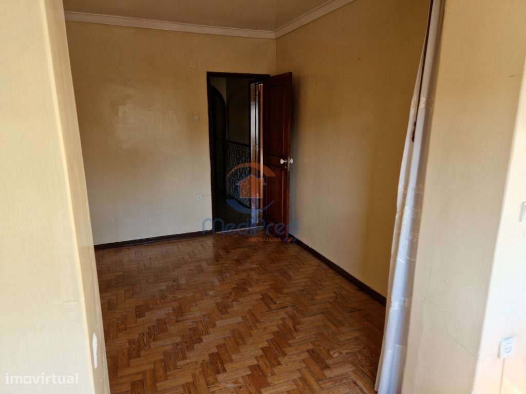 Apartamento T2 remodelado - Pontinha-9