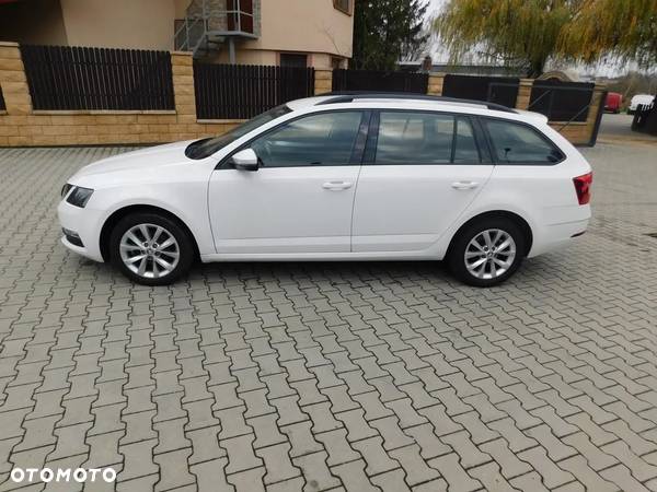 Skoda Octavia 1.6 TDI Clever DSG - 1